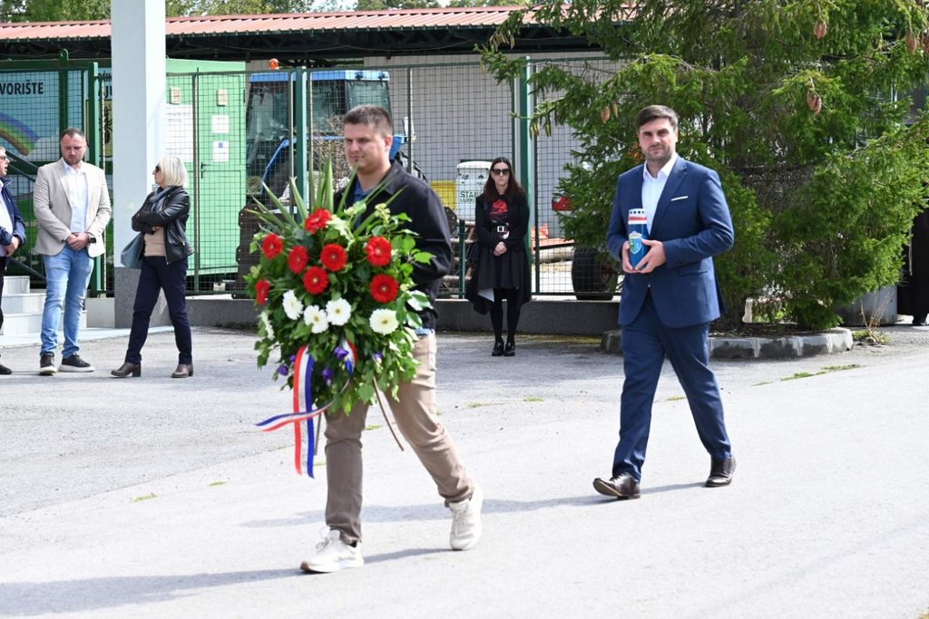 majur_dvor0002