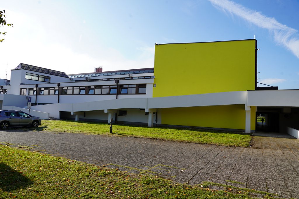 otvoren bazen sisak0001