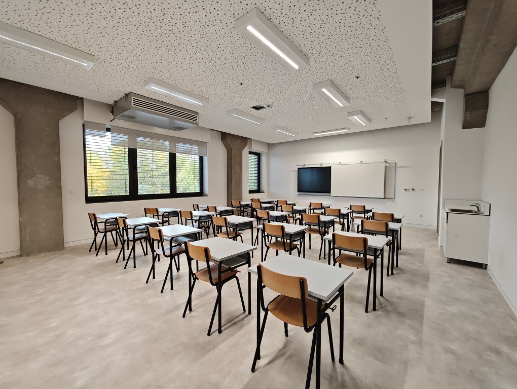 otvorenje_ekonomske_Skole_sisak0004