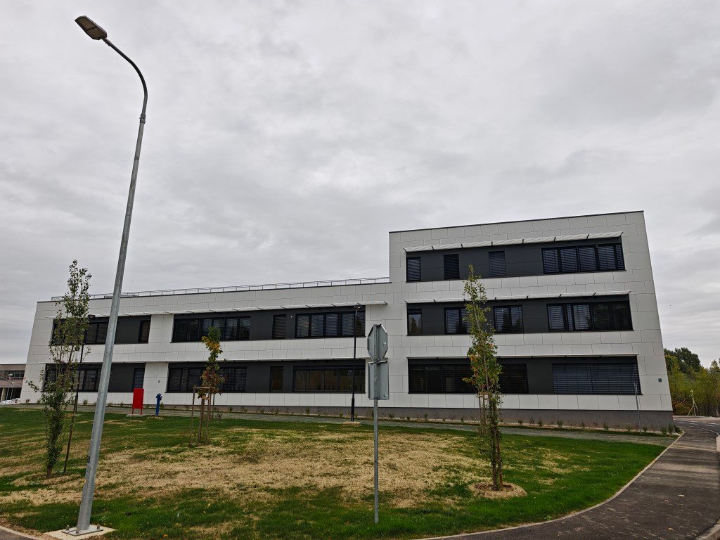 otvorenje_ekonomske_Skole_sisak0006