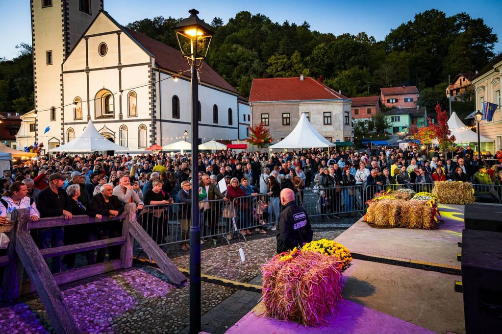 29. Kestenijada ponovno okupila brojne posjetitelje u Hrvatskoj Kostajnici